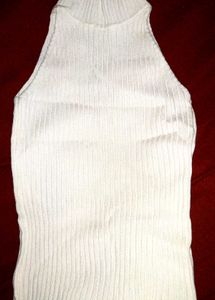 Chic Ribbed Mock Neck Sleeveless Top