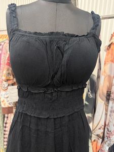 Chic Black Smocked Midi Dress