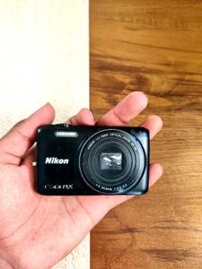 Nikon  s6800