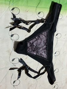 Lace Detail Suspender Belt