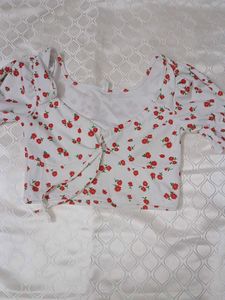 Chic White Floral Print Top
