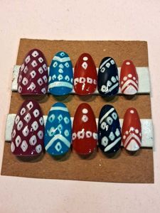 Multicolor Bandhani Navratri Press-On Nails