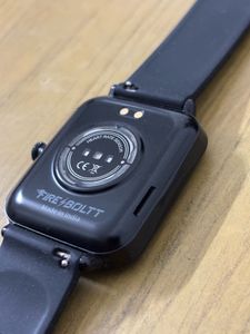 Fireboltt calling smartwatch