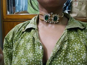 Stunning Emerald and Crystal Necklace