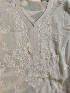 Elegant Chikankari Kurta with Free gift 🎁🎁🎁