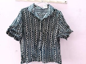 A Min Crop Shirt, Casual  For Girls.