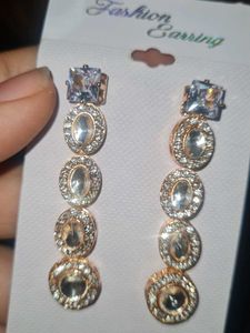 dimond earing that makes you gorgeous 😍