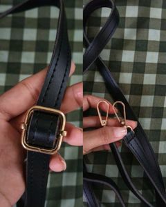 Chic structure Black Handbag