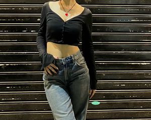 Chic Black Long Sleeve Crop Top