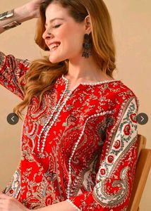 Elegant Red Paisley Print Kurta