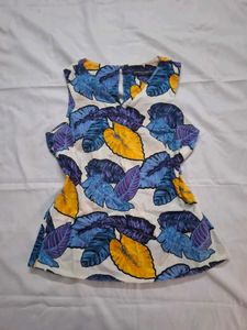 Tropical Leaf Print Sleeveless Top