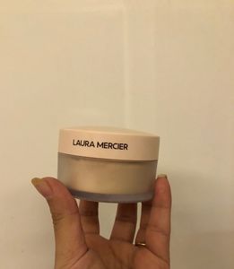 Laura Mercier Translucent Loose Setting Powder