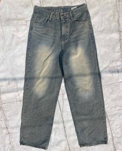 Distressed Blue Wash Jeans( UNISEX)