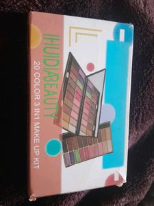 HUIDIABEAUTY 20 Color 3 in 1 Makeup Kit