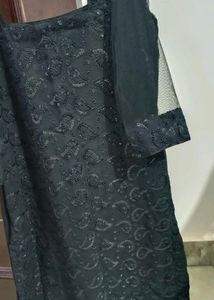 Elegant Black Embroidered Kurta