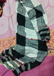 Stylish checkered dupatta stoll