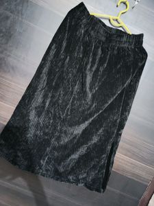 Valvet Skirt