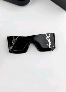 YSL Sunglass 👓