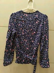 new M&amp;S top in M with belt