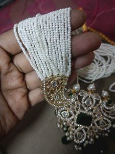 Elegant White pearl Necklace with Emerald Pendant