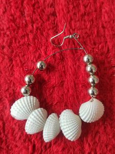COMBO EARRINGS 🐚✨Set Of 3  🤍♥️💛 +1💗