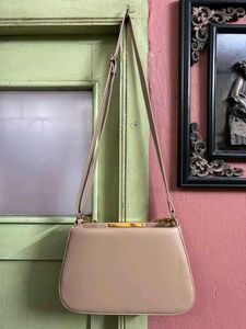 Stylish Chain Detail Shoulder Bag