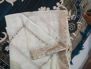 Elegant White Kurta with Embellishments Size L