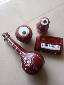 Krishnangar Indian Musical Clay Decor Showpiece