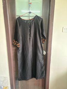 Elegant Black Kurta with Floral Sleeves