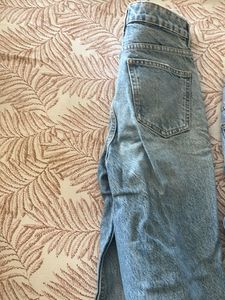 Zara Ripped Mom Jeans - Trendy Denim