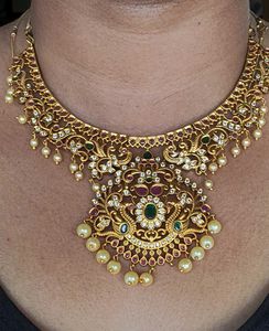 Rama Neck Set