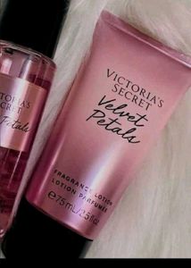 Victoria's Secret Velvet Petals Set