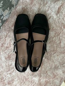Stylish Black Mary Jane Flats