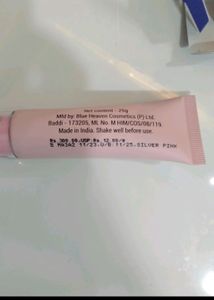 With Free Gift Combo Makeup Fixer And Strobe Cream