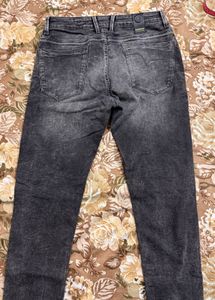 Men's Dark Wash Distressed Jeans