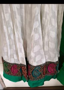 Elegant White Kurta Set with Green Dupatta