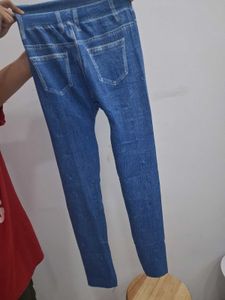 Distressed Denim Look jeggings