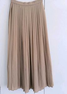 Flowy Pleated Vintage Midi Skirt