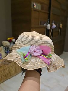Cute Straw Hat with Flower Detail