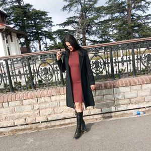 Chic Ribbed Knit Dress