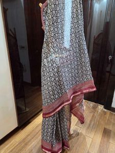 Beautiful Floral Print Saree