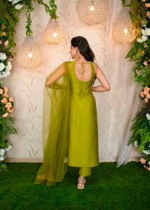 Sleeveless Kurta Pant Salwar Set for Women