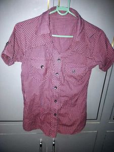 Chic Checked Short-Sleeve shirt