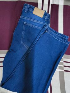 BRAND NEW  Jeans with free surprise top