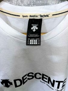 Descente White Graphic Tee Premium Fabric