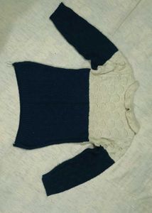Cute Two-Tone Knit Top