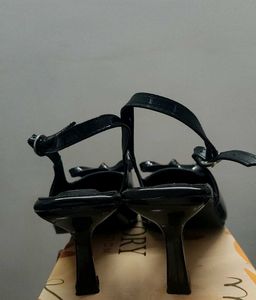 Chic Black Bow Slingback Heels