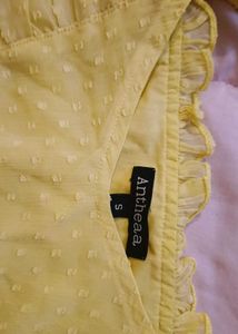 Chic Yellow Ruffle Top