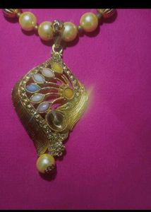 Elegant Pearl Necklace &amp; Earring Set
