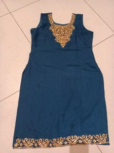 Embroidered 3 piece Teal Kurta Set